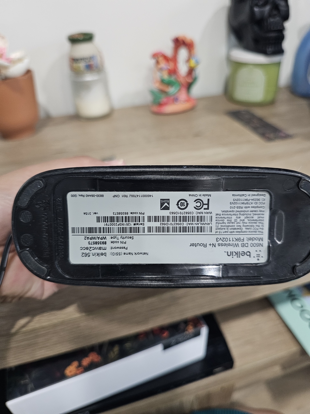 Belkin Black Wireless Router / Modem - Picture 2 of 2